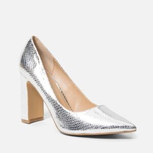 NWT Bebe Ariel Block Heel Pump, Size 8, silver, 3.5” heel